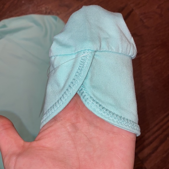 NWT exercise top - Picture 5 of 8